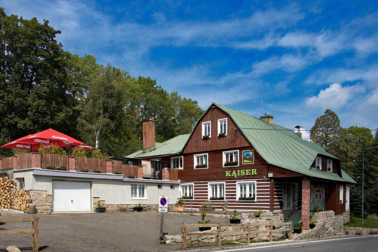 Rodinny Hotel Kaiser Desná Eksteriør bilde