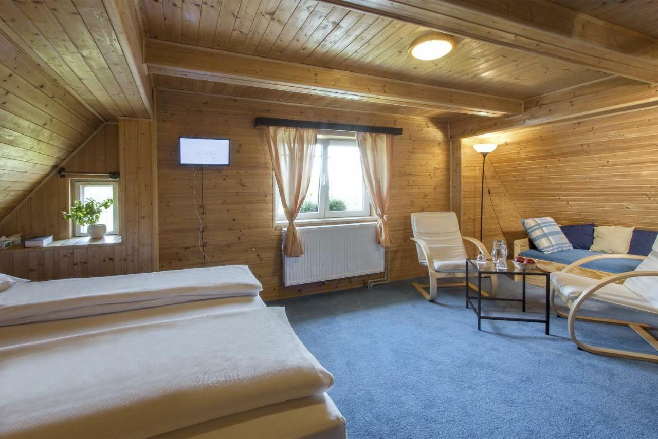 Rodinny Hotel Kaiser Desná Eksteriør bilde