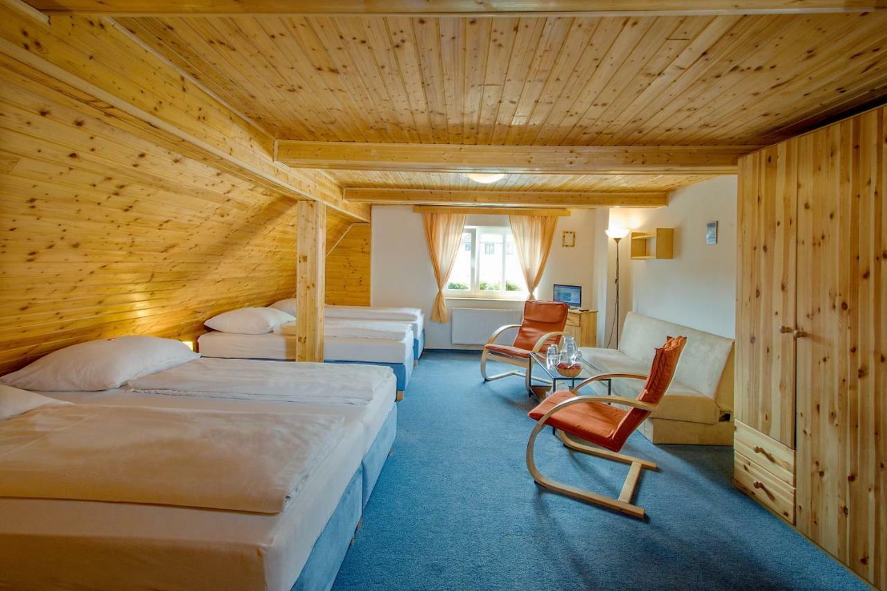 Rodinny Hotel Kaiser Desná Eksteriør bilde